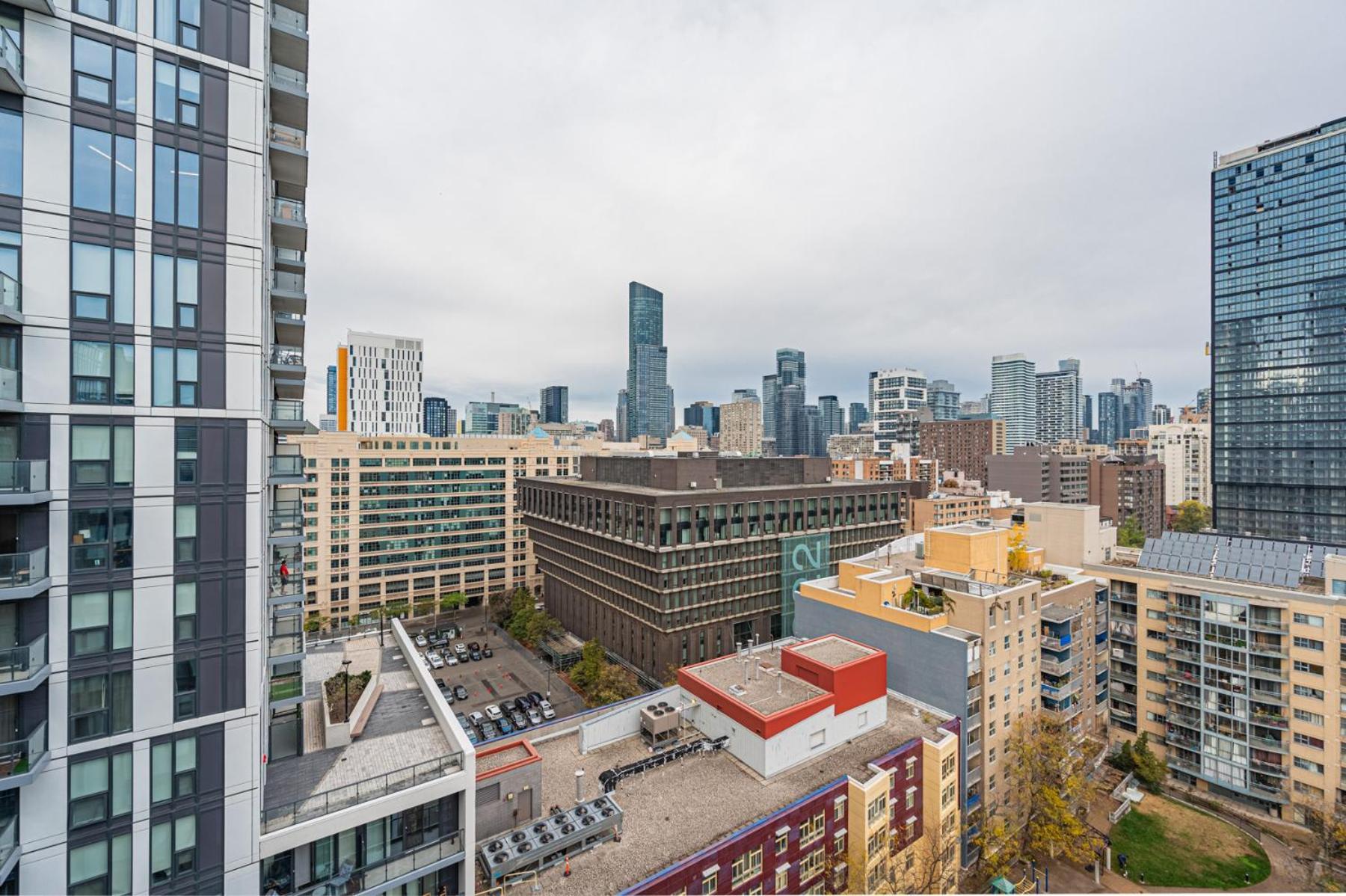 Toronto Garden Suites Экстерьер фото
