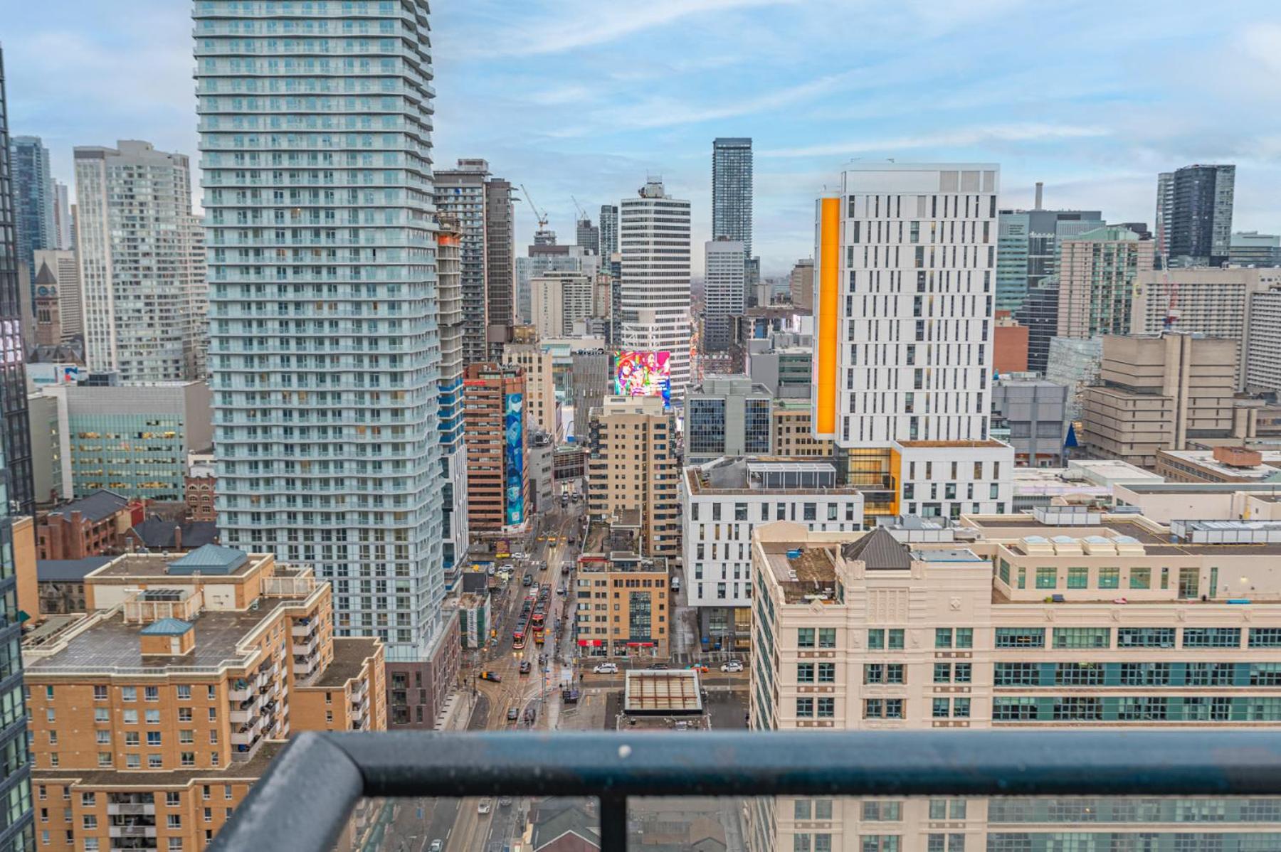 Toronto Garden Suites Экстерьер фото