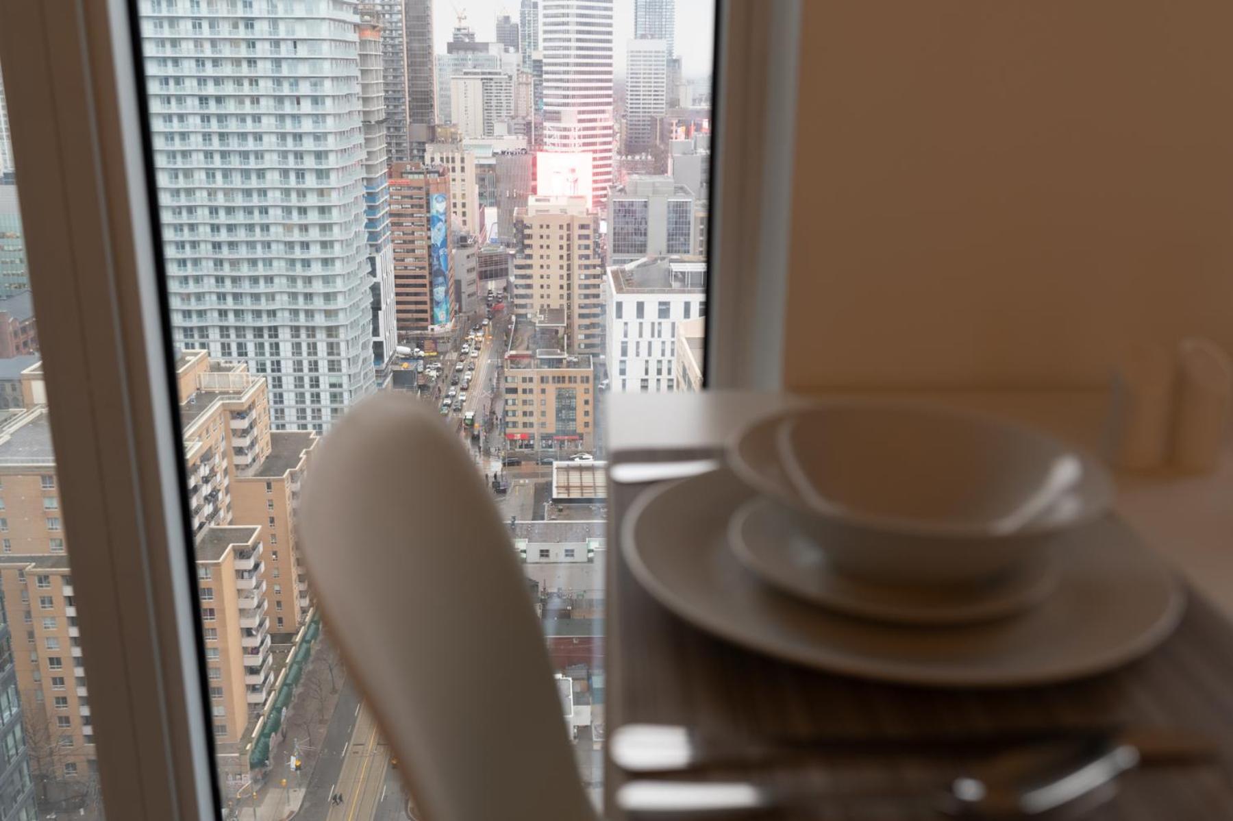 Toronto Garden Suites Экстерьер фото