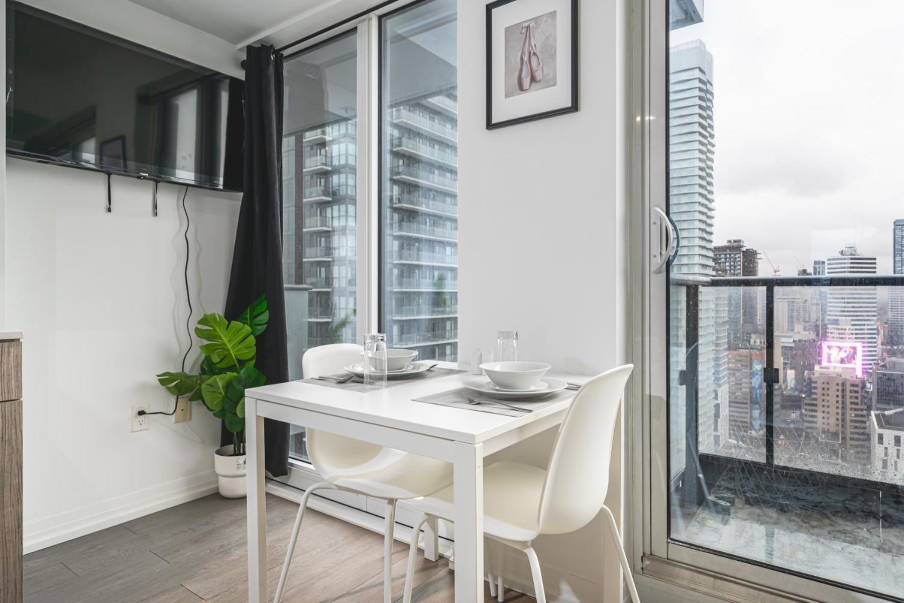 Toronto Garden Suites Экстерьер фото