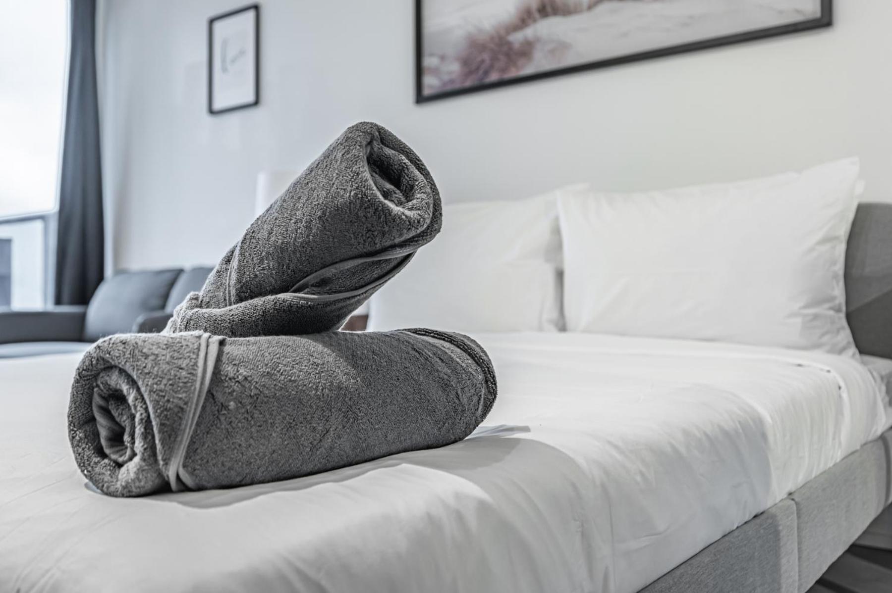 Toronto Garden Suites Экстерьер фото