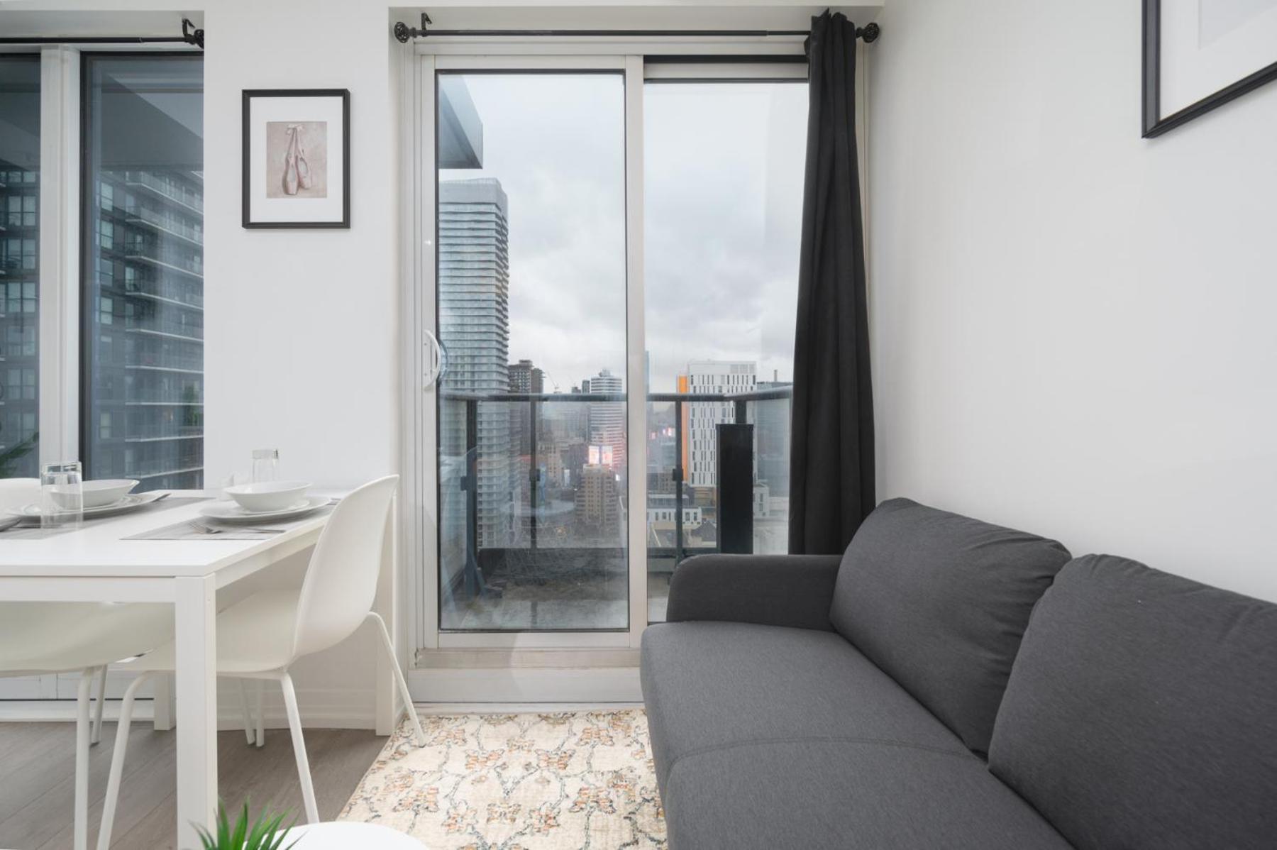 Toronto Garden Suites Экстерьер фото