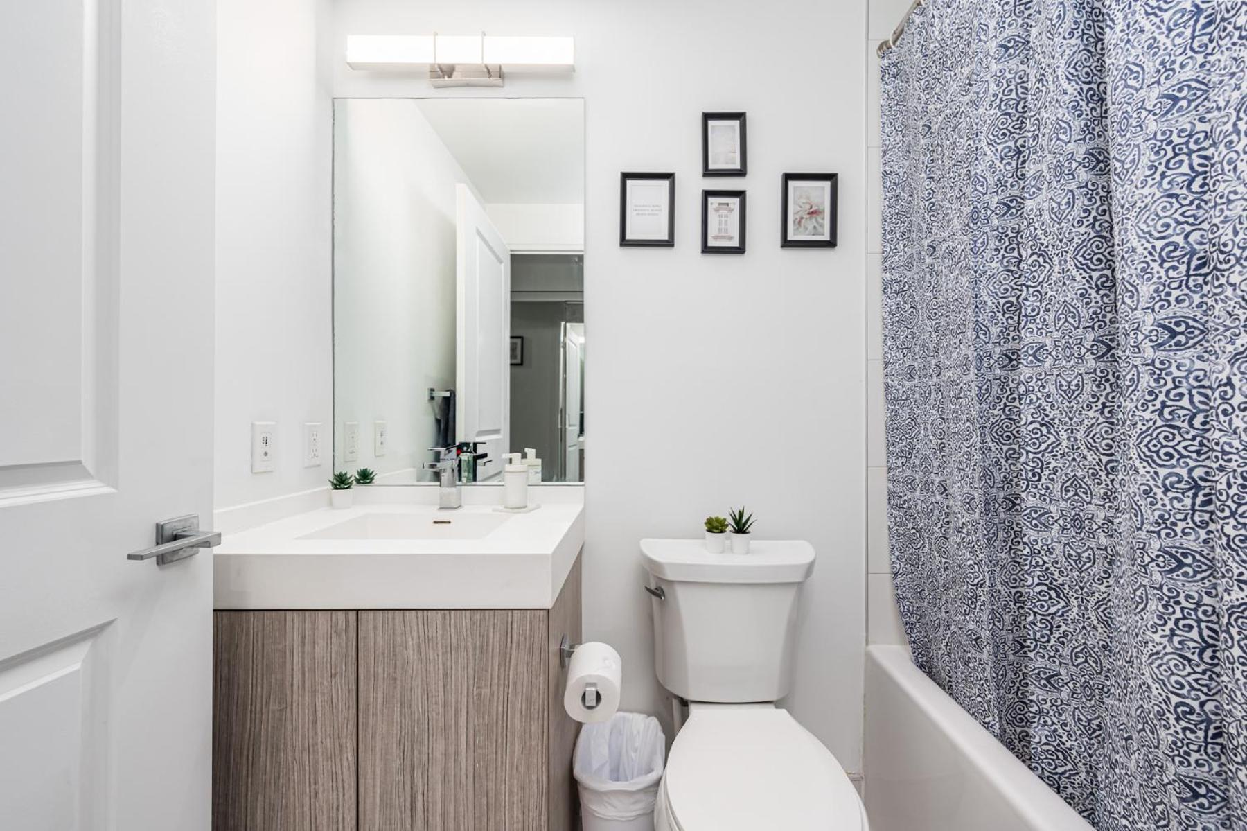 Toronto Garden Suites Экстерьер фото