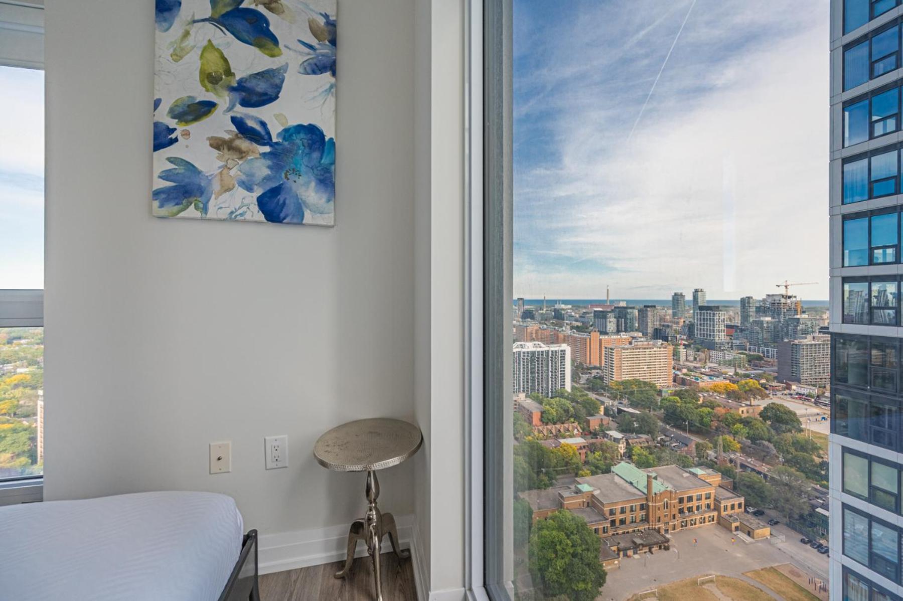 Toronto Garden Suites Экстерьер фото