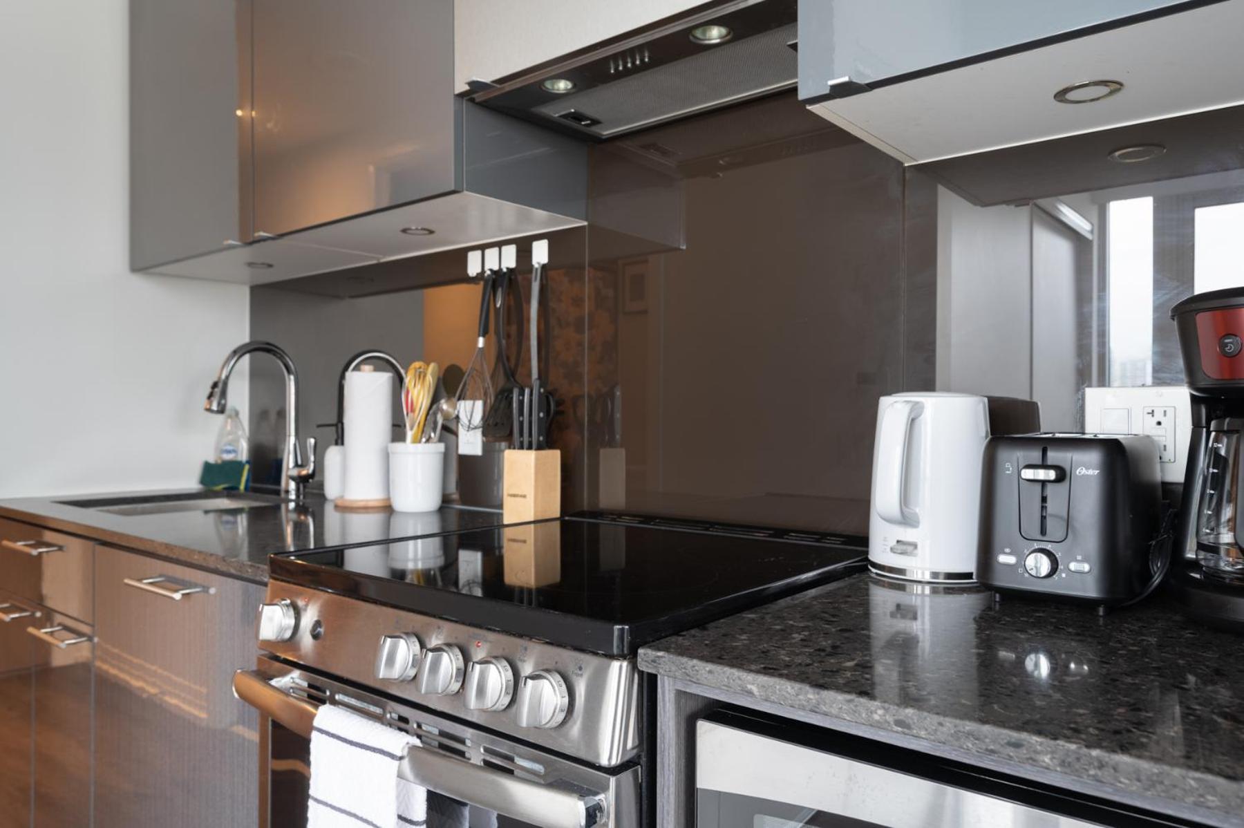 Toronto Garden Suites Экстерьер фото