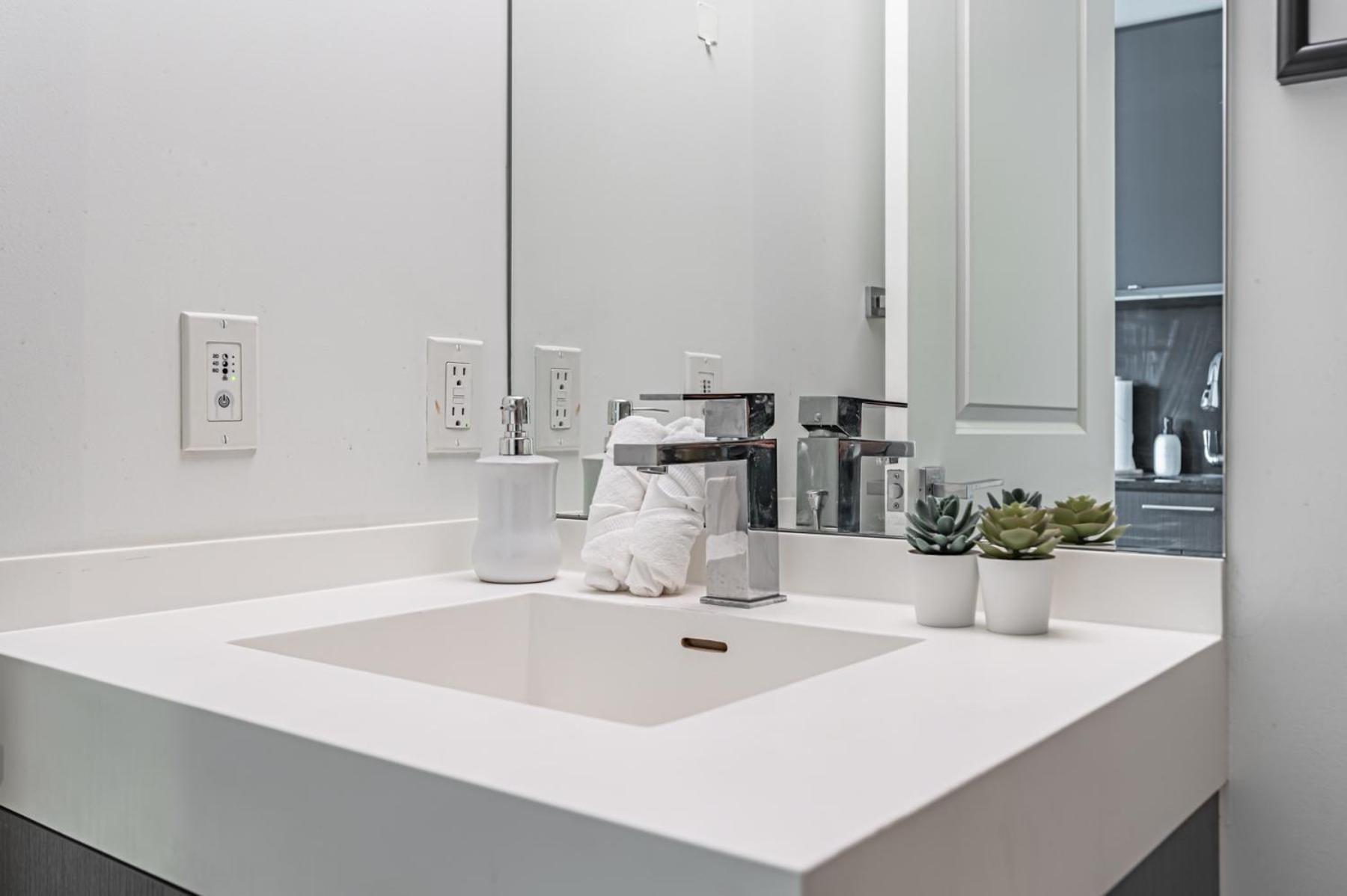 Toronto Garden Suites Экстерьер фото
